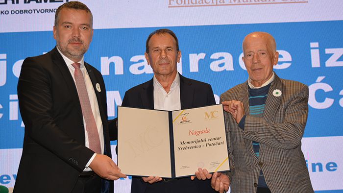 Memorijalni centar dobitnik je nagrade koju MDD „Merhamet“ dodjeljuje iz Fondacije „Muradif Ćato"
