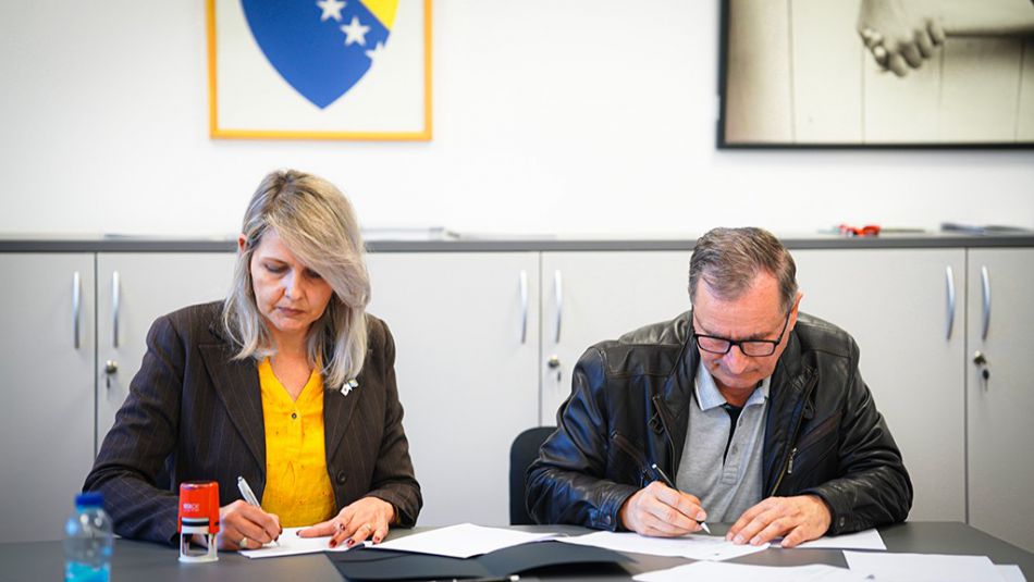 Sporazum o saradnji između Memorijalnog centra i Crveni križ Tuzlanskog kantona