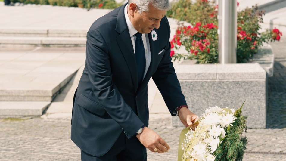 Prvi zamjenik visokog predstavnika u BiH posjetio Memorijalni centar Srebrenica