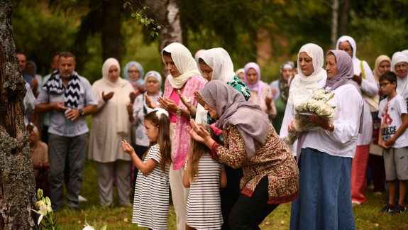 Obilježena godišnjica stradanja šest mladića iz Srebrenice na Godinjskim Barama u Trnovu